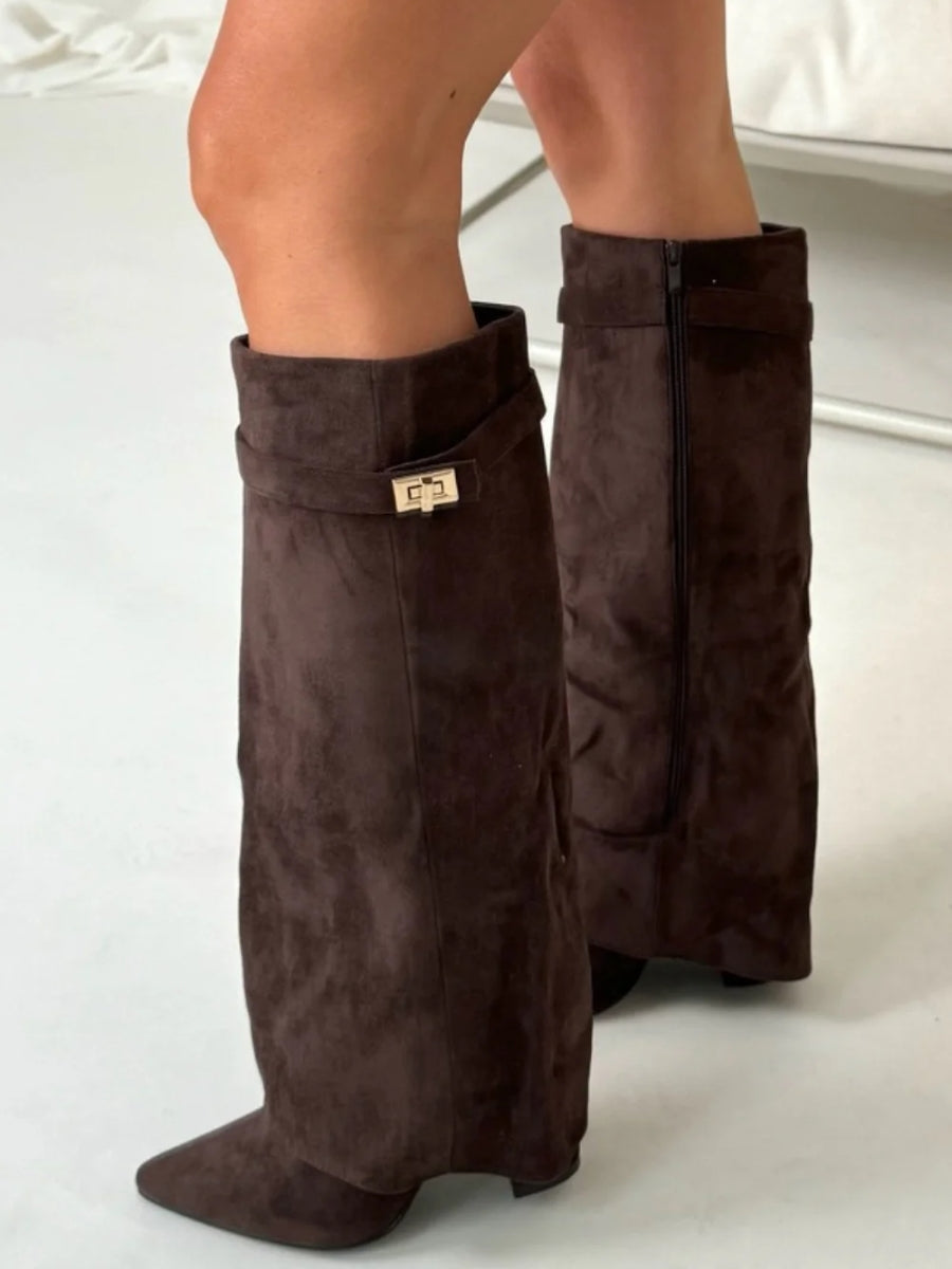 Elegant Women's Boots Made of High-Quality Suede with Golden Accents