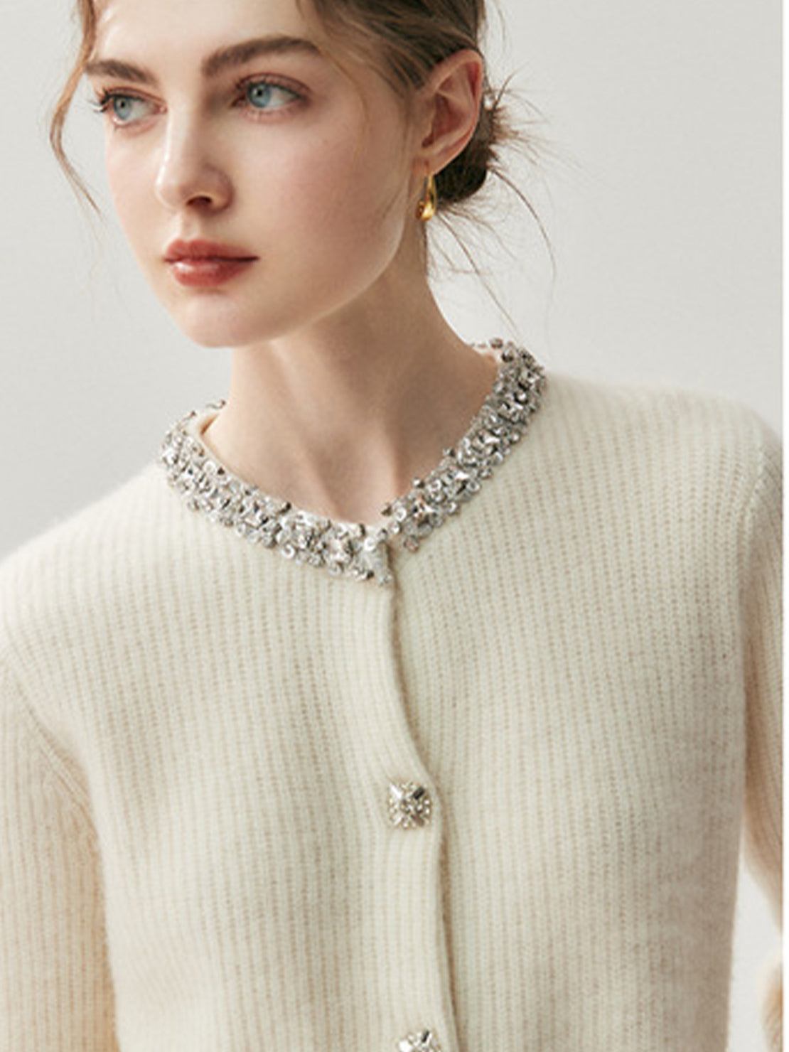 100% Alashan Cashmere Diamond-Collar Cardigan