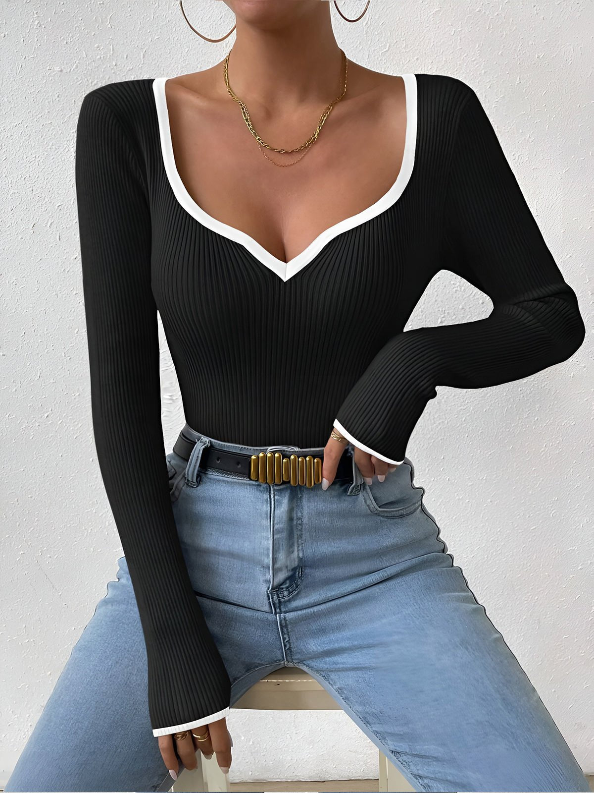 Fitted Ribbed Knit Sweater with Contrast Trim and V-Neckline