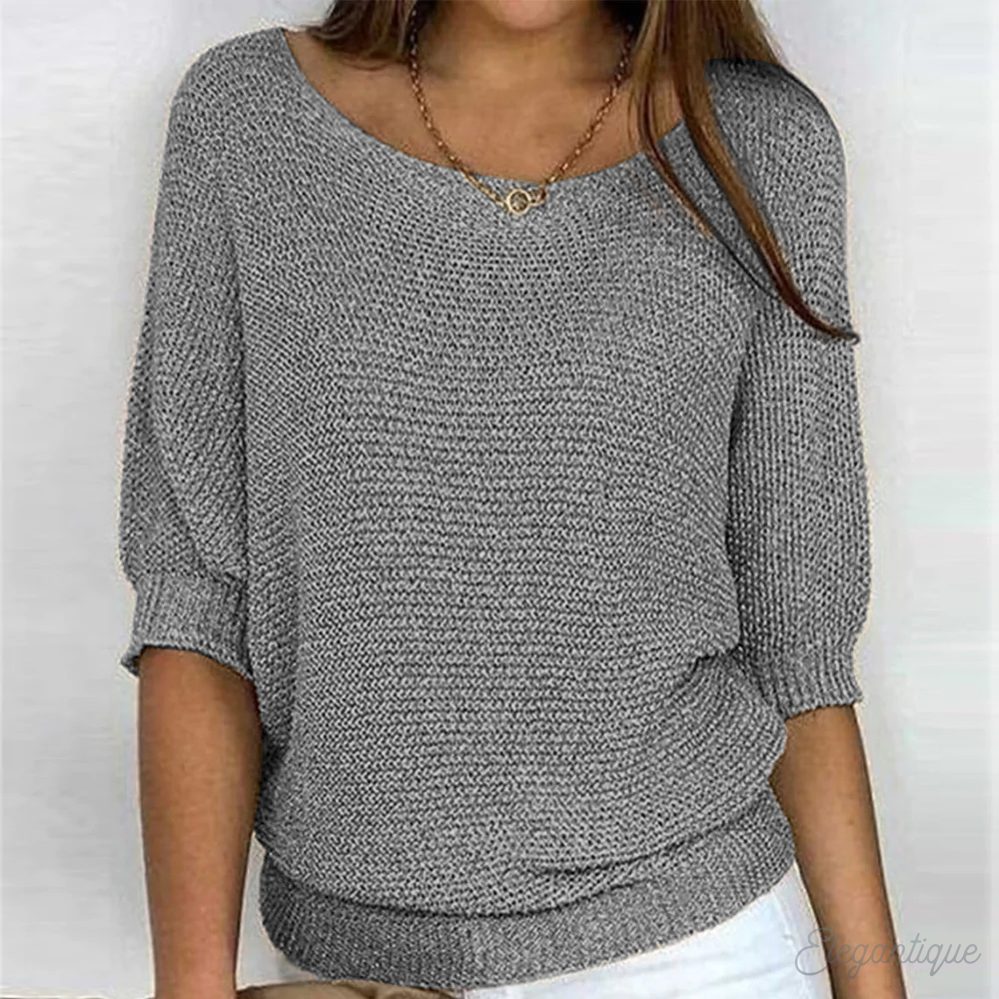 Relaxed Knit Sweater with Wide Sleeves and Round Neck