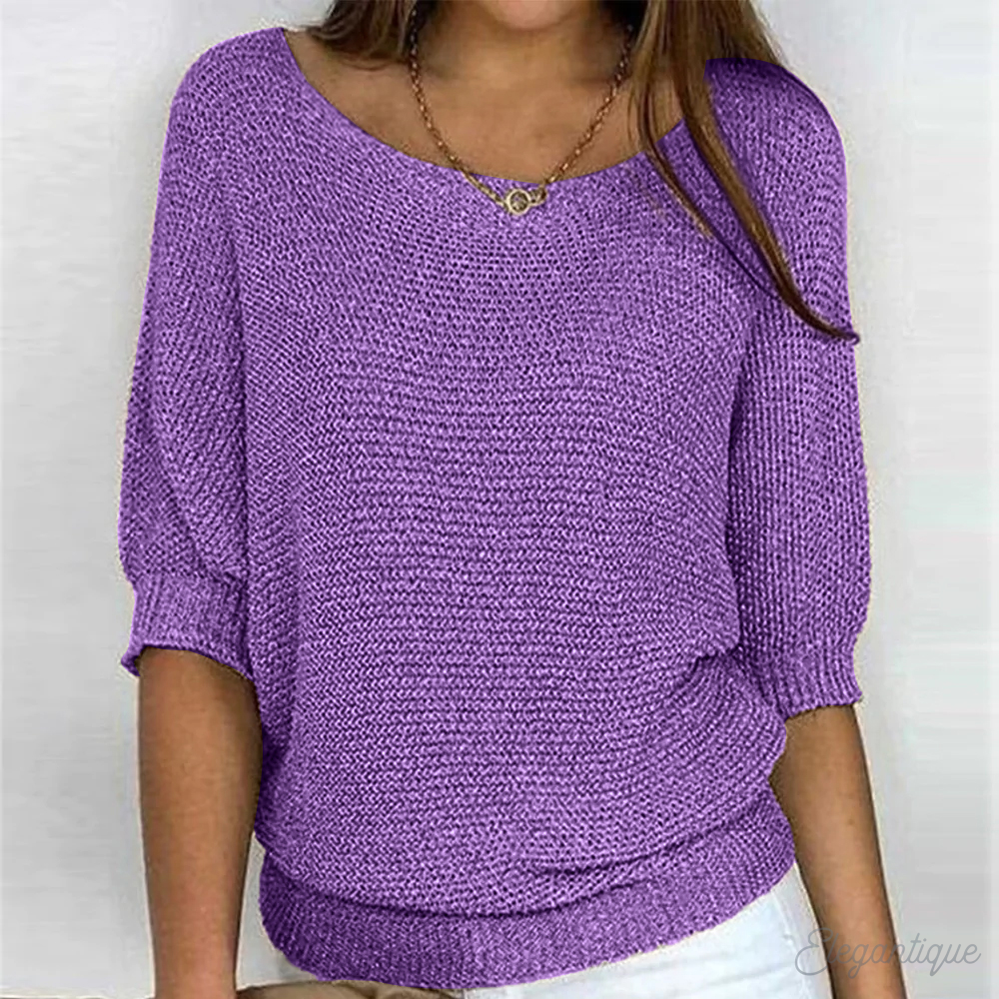 Relaxed Knit Sweater with Wide Sleeves and Round Neck