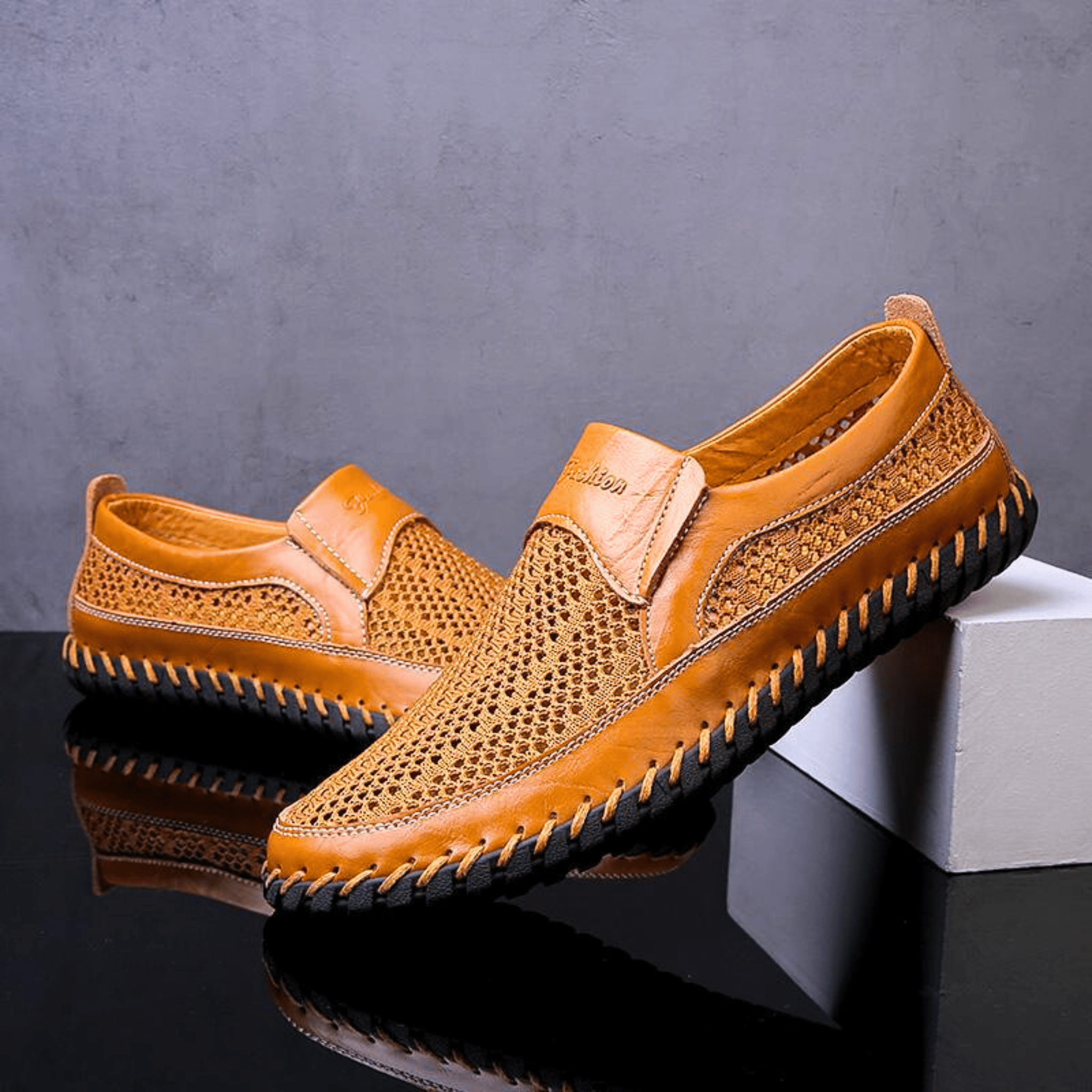 Zanjo - Breathable Leather Slip-On Casual Shoes