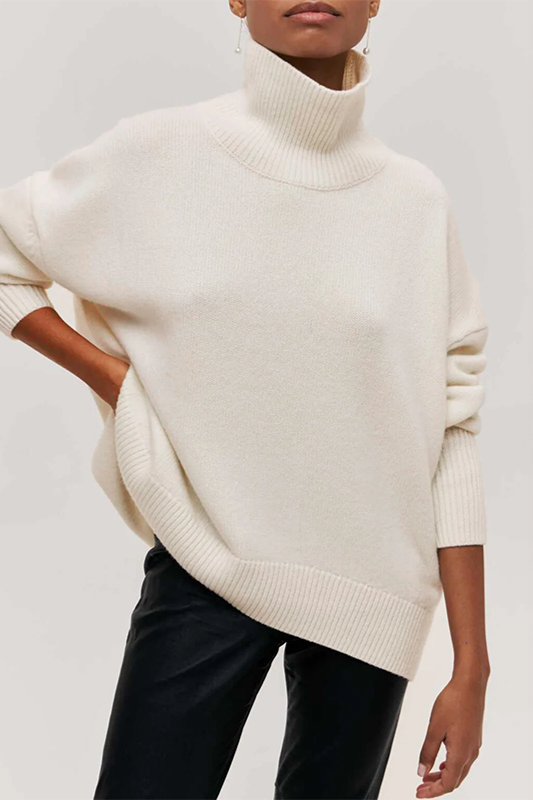 Women's Oversized Turtleneck Sweater for Cozy Comfort